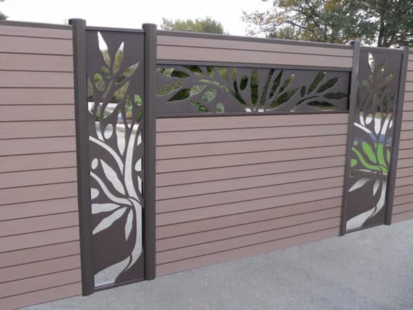 clôture composite marron foncé arabica Océwood. lame décorative aluminium olivier. poteaux brun